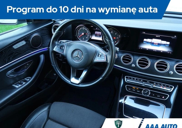 Mercedes-Benz Klasa E cena 90000 przebieg: 197272, rok produkcji 2017 z Pabianice małe 436